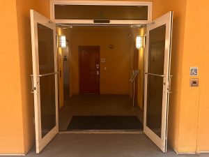 What Are the Benefits of Automatic Doors on My Business?